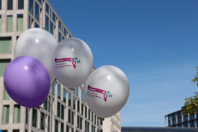 Bündnis für sexuelle Selbstbestimmung unterzeichnet  Erklärung des Ratschlags Kinderarmut